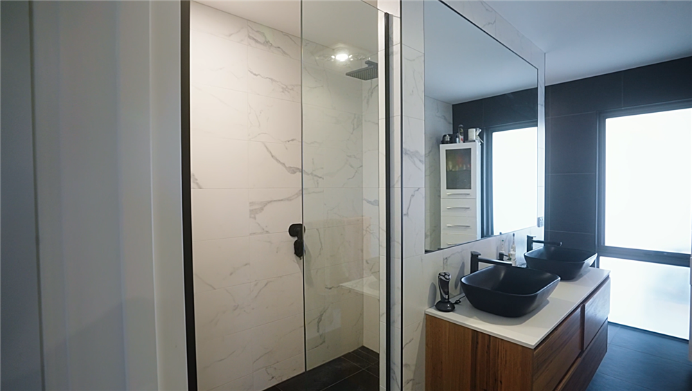 Home Design Internal. Bathroom. Shower. Shower Screen. Vanity and Mirror.