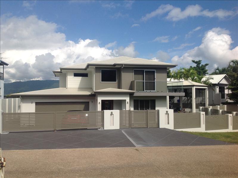 Illawong Street Cannonvale Build