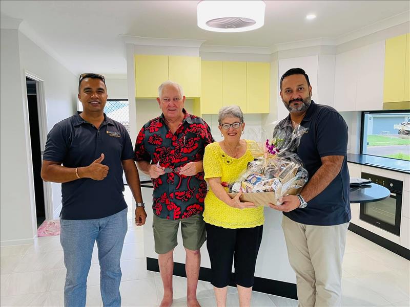 Another quality & custom home handover in Redlynch. Many congrats & thanks to RALPH n DOROTHY happy clients happy builder, excitement all round. 🥳🏡🥰😍🍾🍾