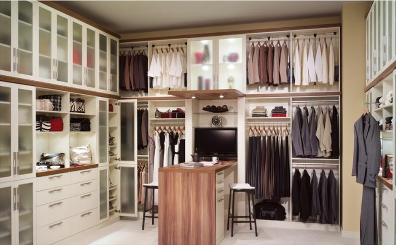 Need Help In Designing Your Walk In Wardrobe