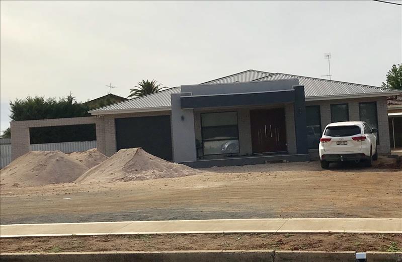 13 Ulong Street Griffith