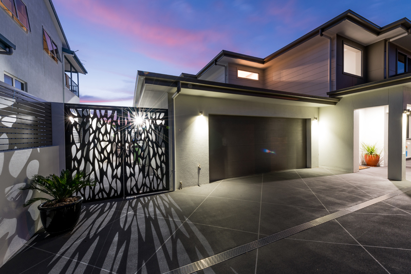 Home Design External. Night. Garage.