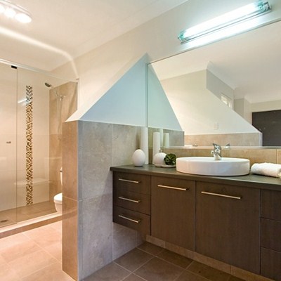 ENSUITE TAKES A BATH