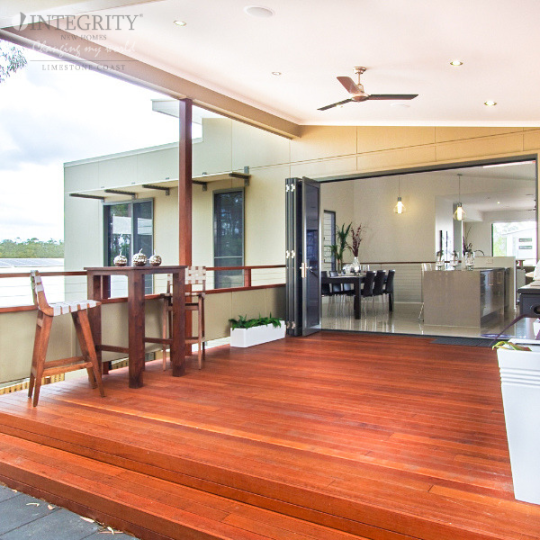 WHO DOESN'T LOVE OUTDOOR LIVING?!